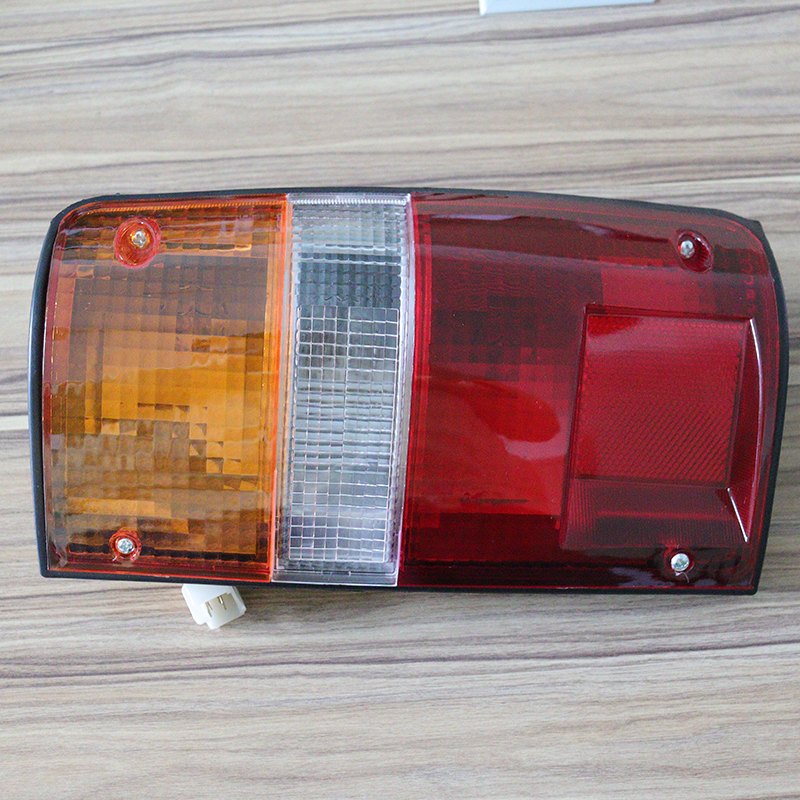 Auto Pickup Rear Light Tail Lamp Taillight For Toyota Hilux Rn55/Yn85/Yn86